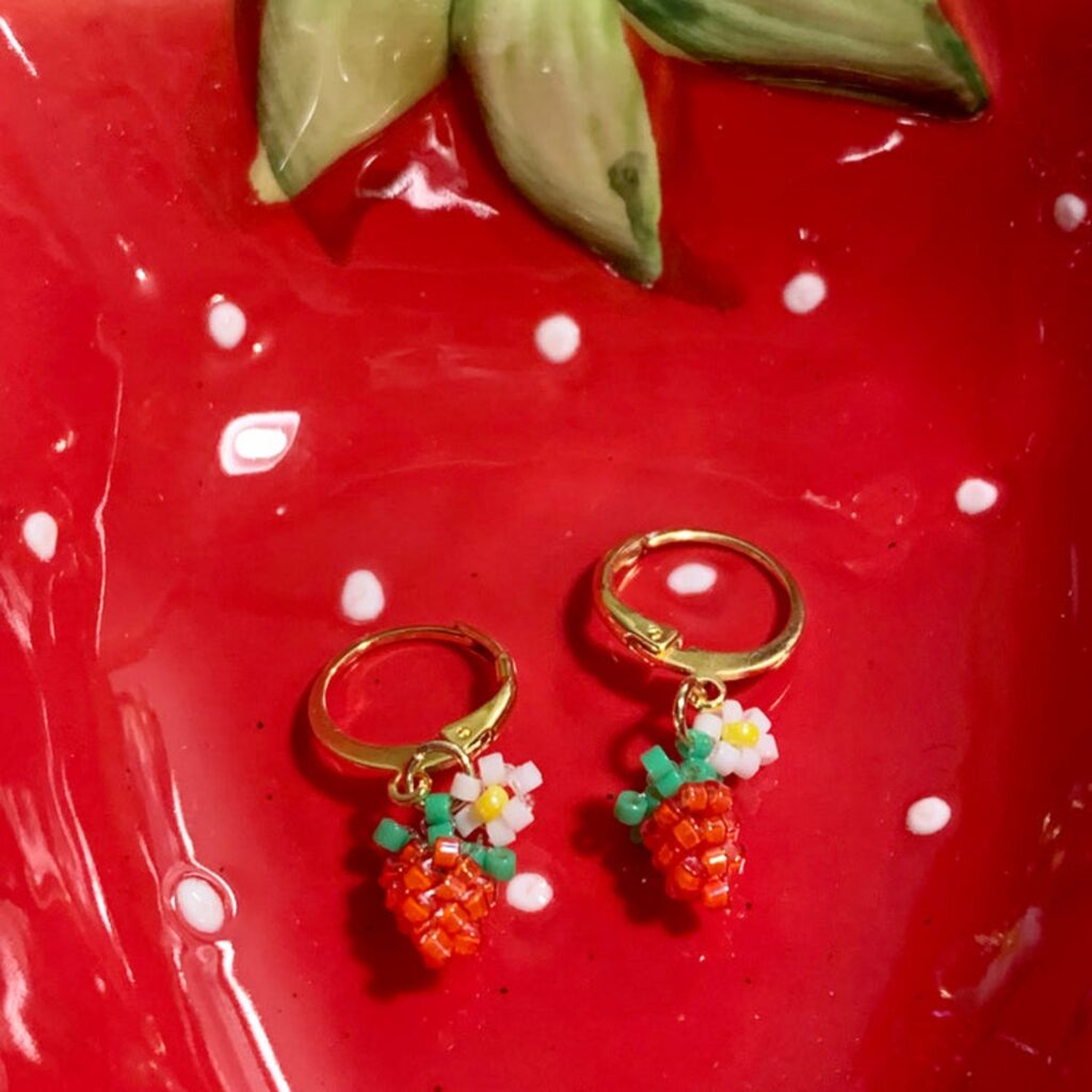 boucles d'oreilles fraise